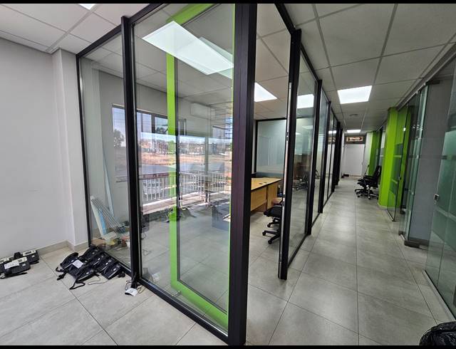 5,002M² FACTORY TO LET IN COSMO BUSINESS PARK